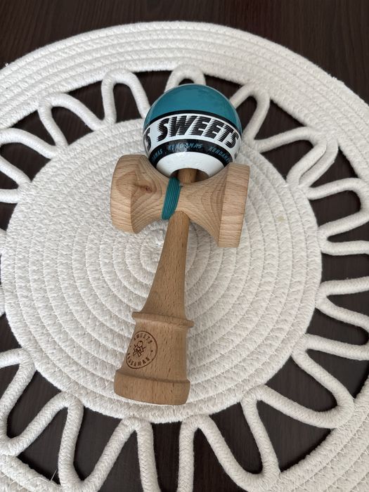 Kendama Sweets starter cyan