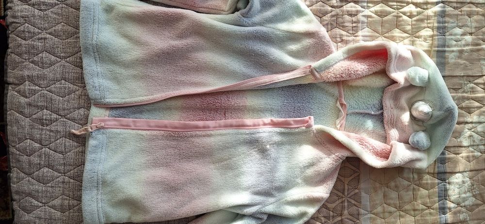 Якенце hm 122/128размер