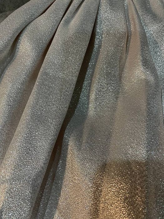 Платье нарядное на девочку 6-7 лет