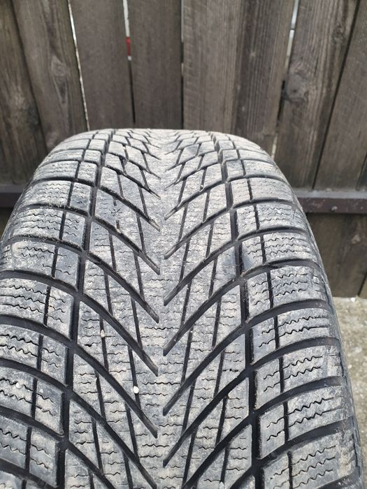 Good Year Ultra Grip 235/55/17 1 buc