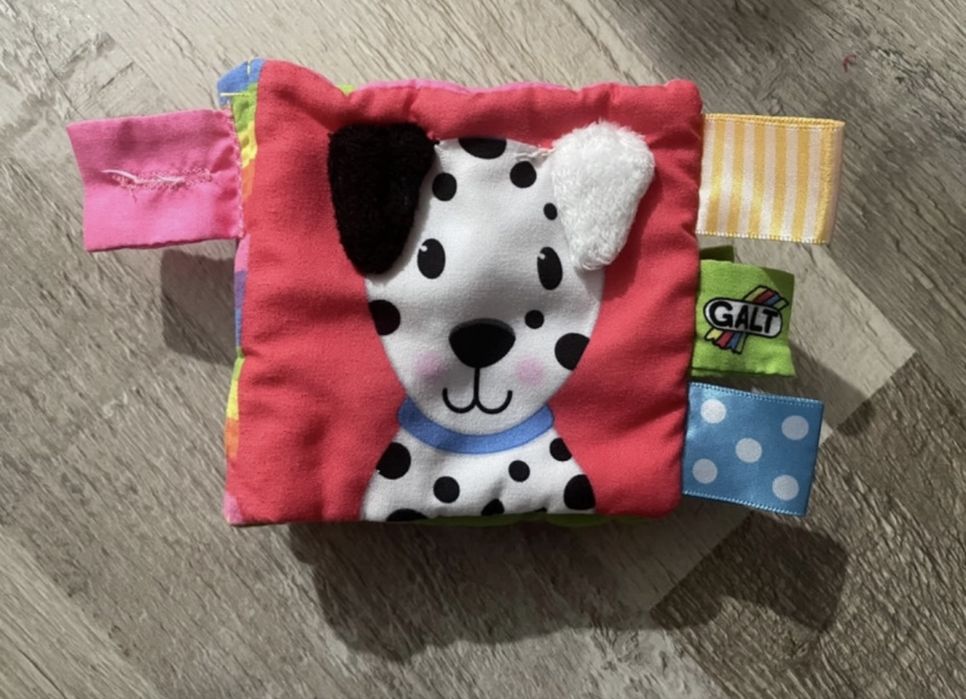 Lot jucarii si plusuri pentru bebelusi