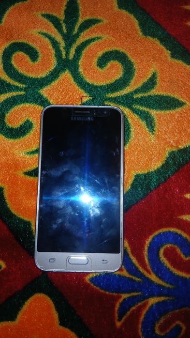 Самсунг j1 mini  не включается