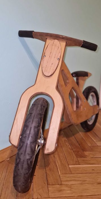 Дървено баланс колело