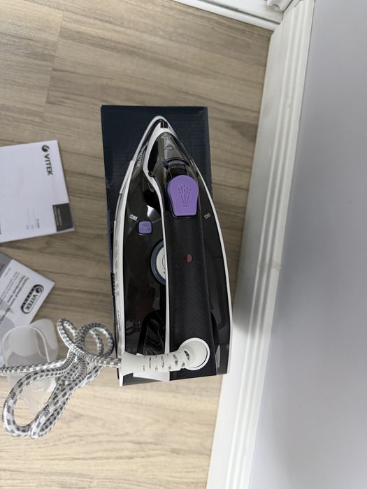 Продам Утюг VITEK VT-8360.