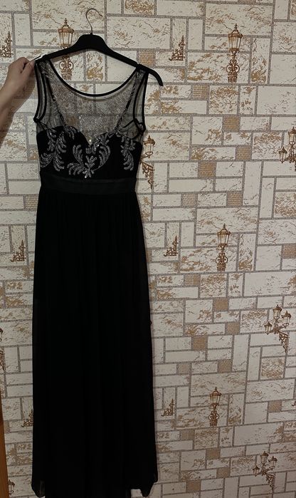 Продам платье xs рост 165