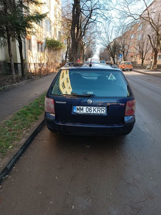 Vînd Volskwagen pasat din 2003