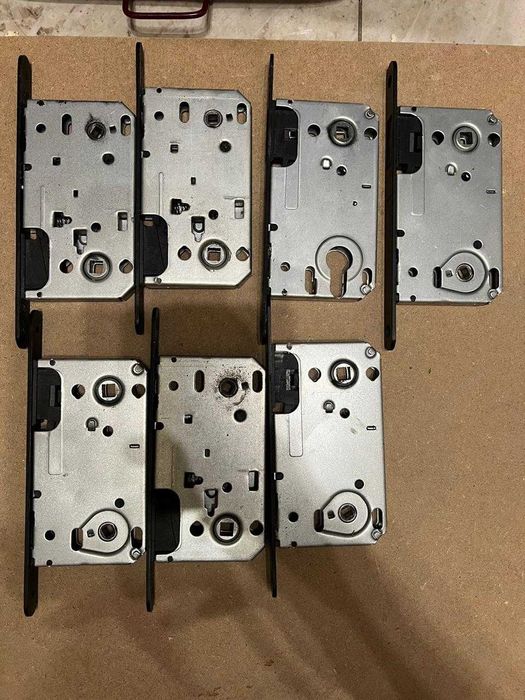 Ручки дверные черные