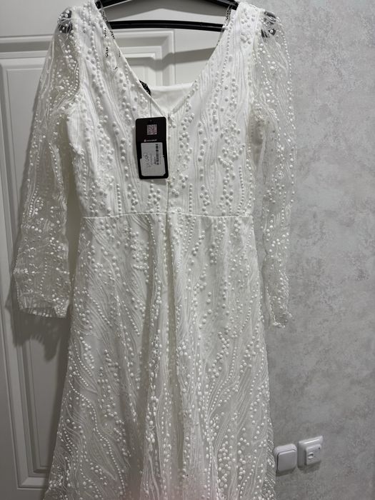 Продам платье новое