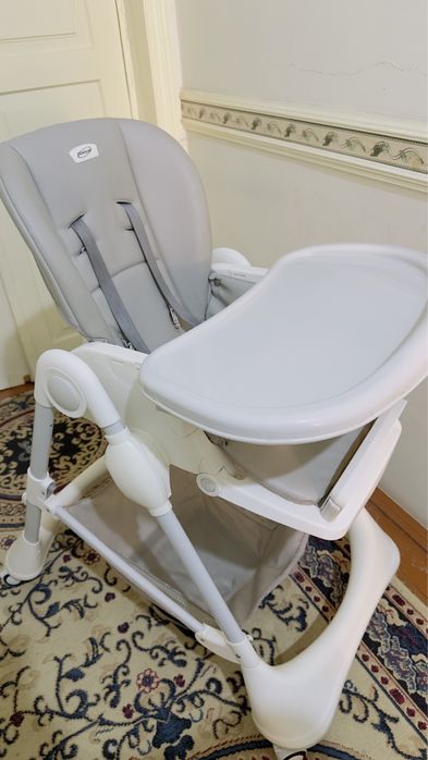 Детский стульчик для кормления
