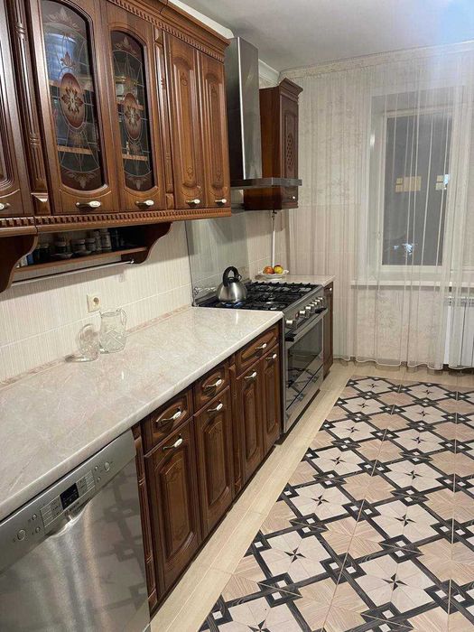 Продажа 4-комнатной в Центре!