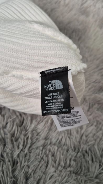 Caciula The North Face alba