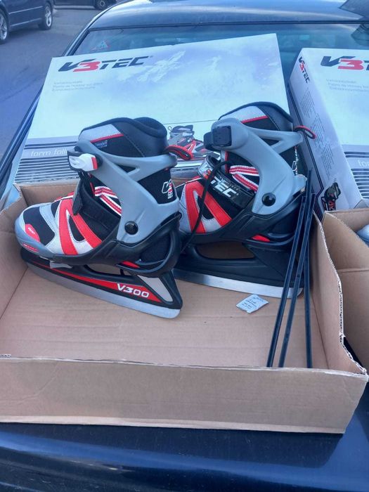 Детски кънки за лед V3Tec V300 - 2 чифта