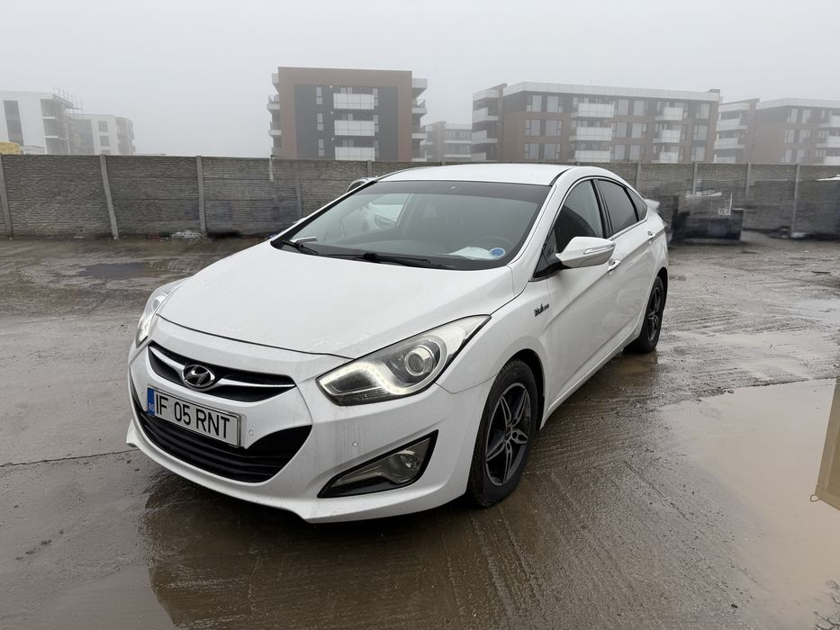 Hyundai i40.