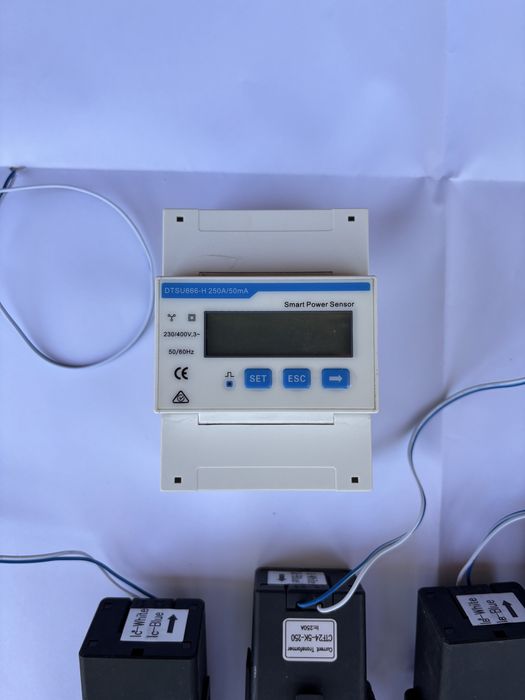 Invertor Hibrid trifazat Huawei 10kW-SUN2000-10KTL-M1 + smart power sensor DTSU666-H 250A