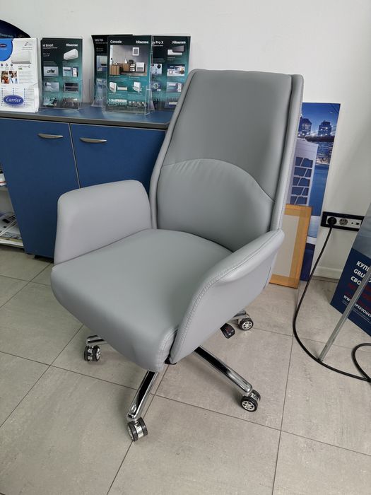 Директорски стол Leo