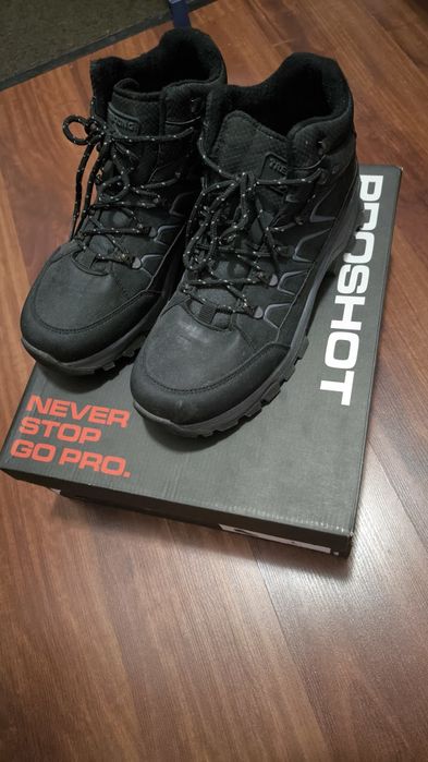 Кроссовки размер 41 .