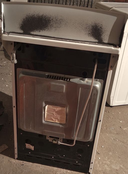 Продам газ плиту