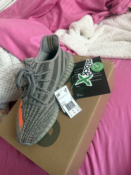Yeezy Boost 350v2 Beluga,nepurtati,sunt noi,stare perfecta,marime 44