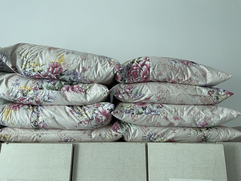 Подушки пуховые новые