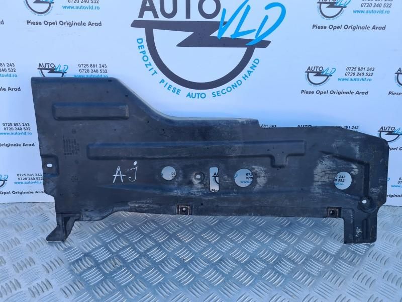 Scut lateral stanga Opel Zafira C