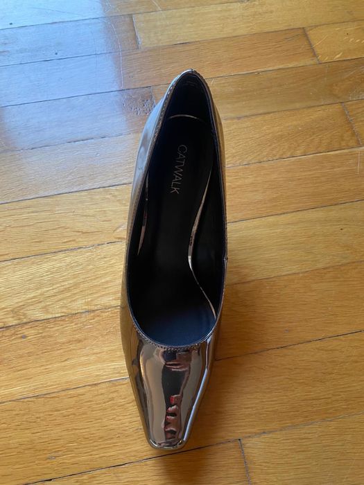 Pantofi eleganti argintii