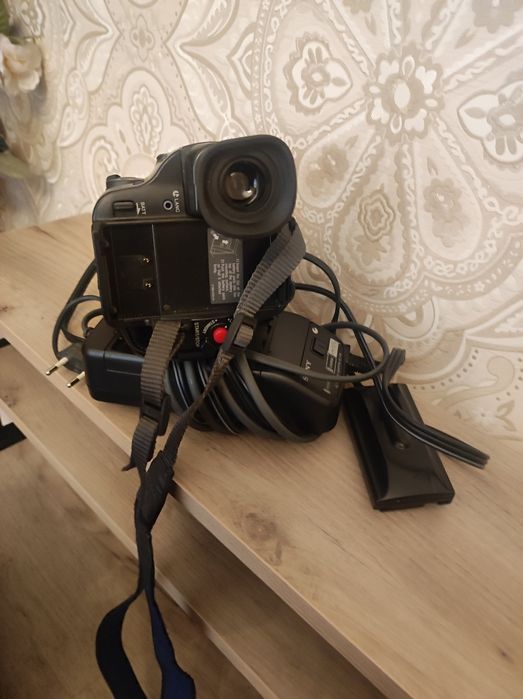 Видиокамера  soni в хорошем состоянии давно не пользовался с сумкой