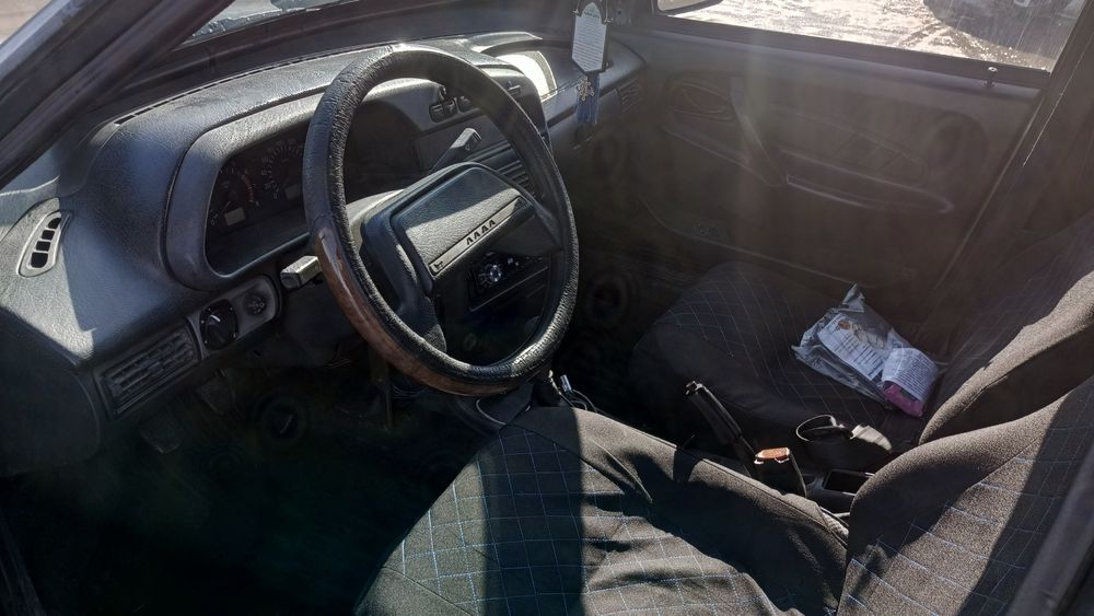 Продам автомобиль состояние среднее