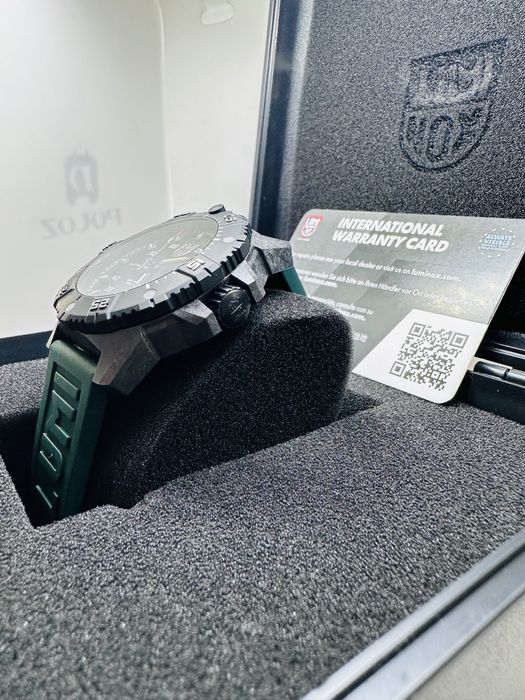 Luminox Master Carbon SEAL  Automatic 45 mm  Dive *Military Green*