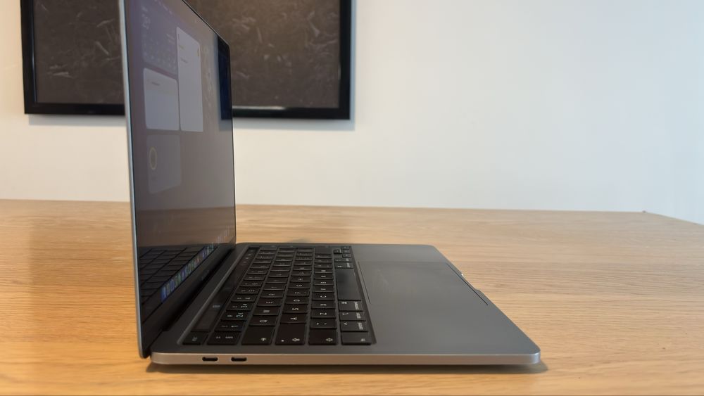 MacBook Pro 13” (2020, Intel)