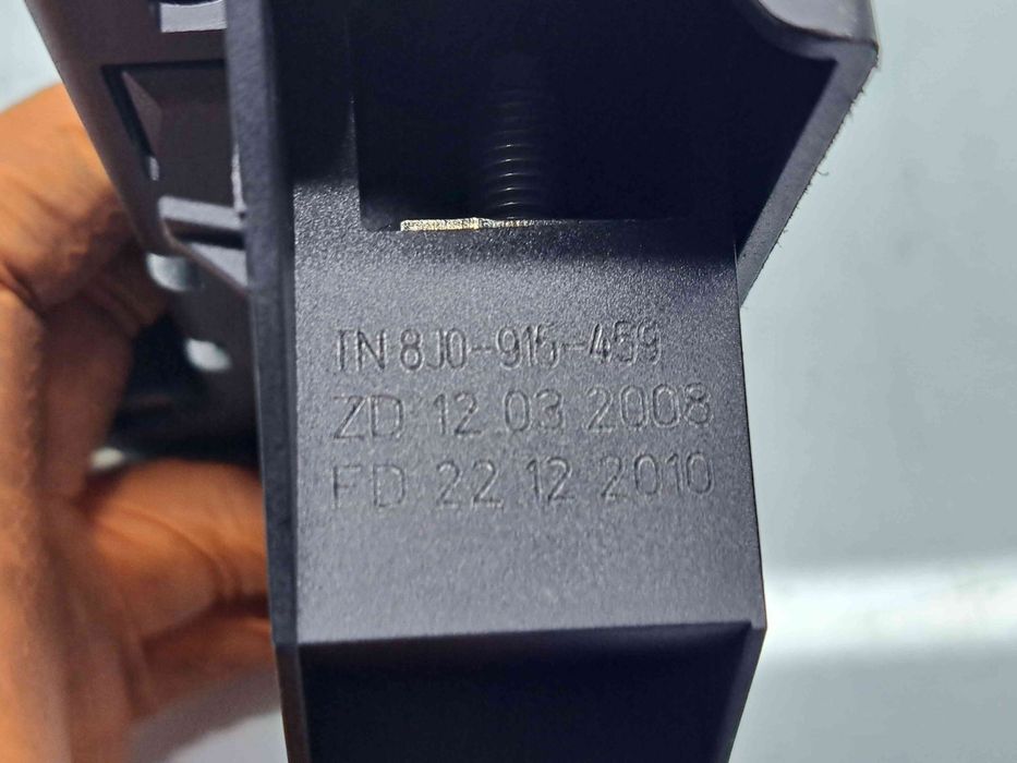 Borna baterie (+) cu capsa  AUDI A4 (8K2, B8) [Fabr 2008-2015] 8J0915