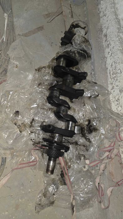 Коленвал двигателя Д-108 (бульдозер Т-100/С-100/сотка)