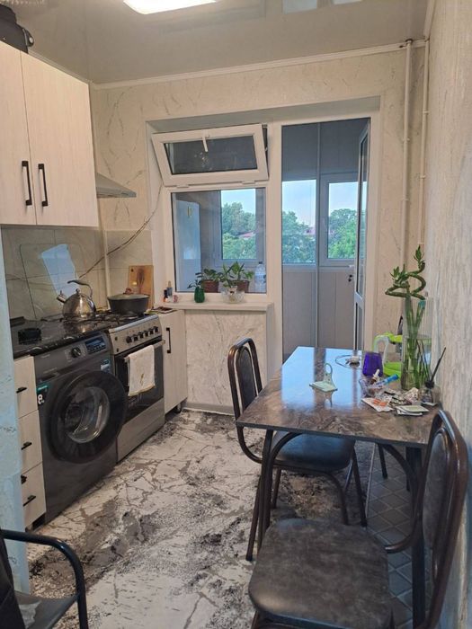 Чирчик Новоий сентр 1х сотилад 27.000$ Бош толов ва паспорт бн Ипотека