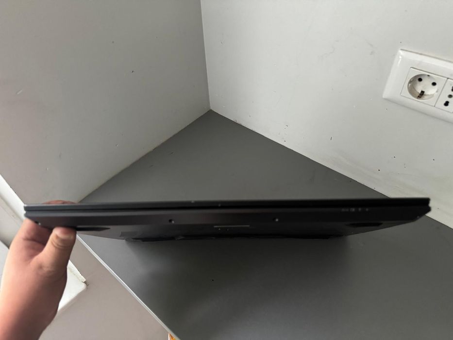 Vând laptop gaming