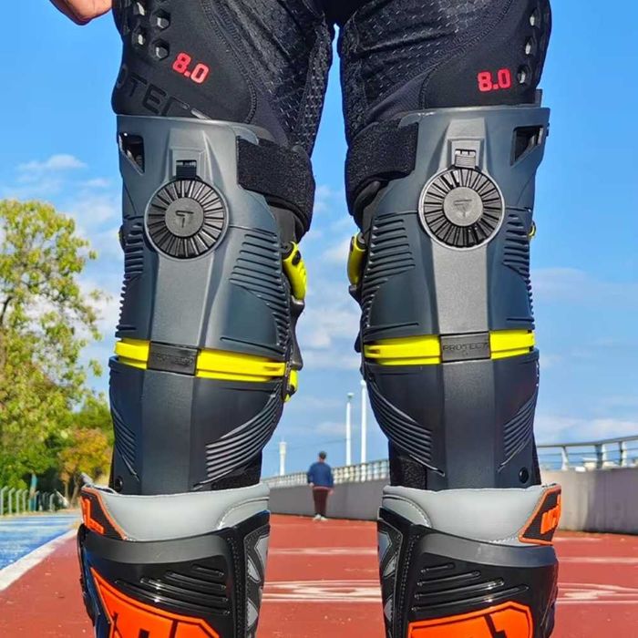 Мото шини наколенки за мотокрос и ендуро T Brand T10