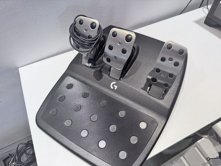 Logitech g923 trueforce + shifter