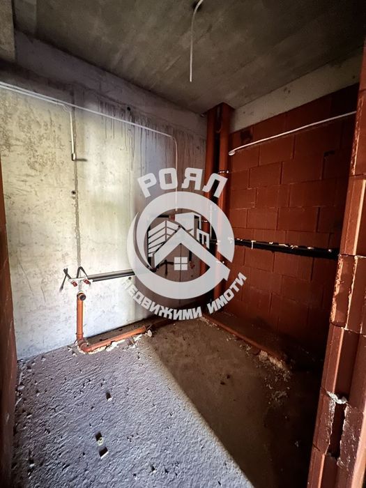 Продава се Двустаен апартамент в Пловдив, Остромила - 80 кв.м за 1050 €/кв.м - Снимка #6