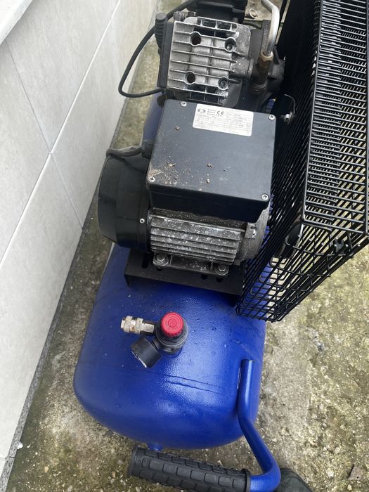 Компресор 100л не прави налягане