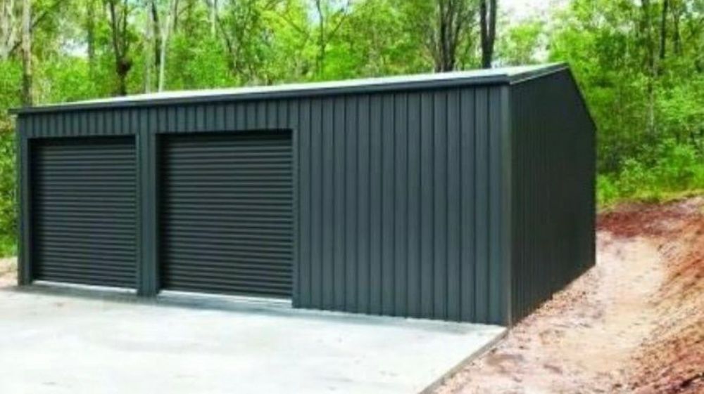 Vând garaje auto din panouri sandwich