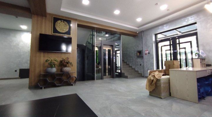 Возле Паркентского рынка 1.044 м² Отдельно стоящее здание