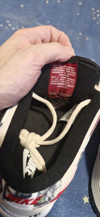 Vând jordan 1 low  travis scoot  marime dela 40 la 44