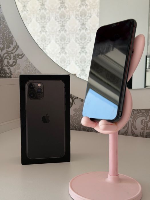 Продам Айфон 11 про