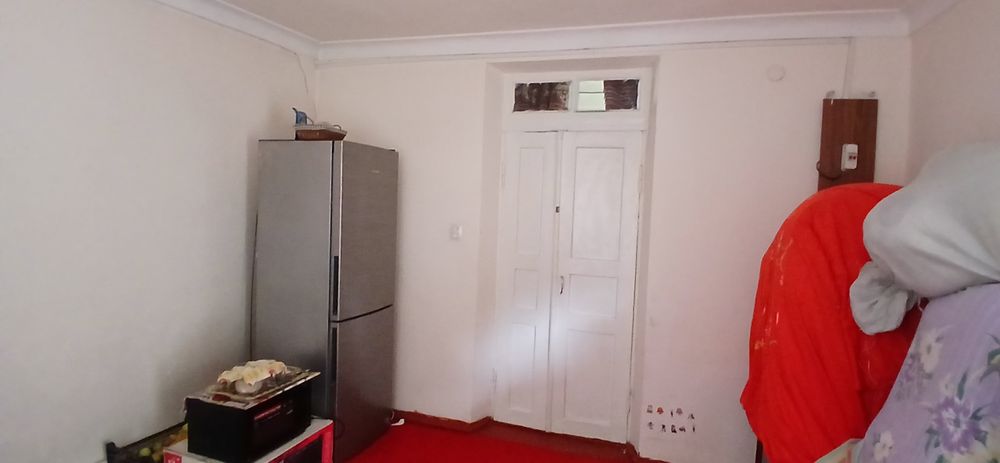 Yunsobotda  uy sotiladi 1.5 sotix