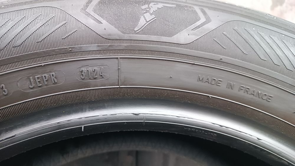 215/65/17 Goodyear Дот 3124