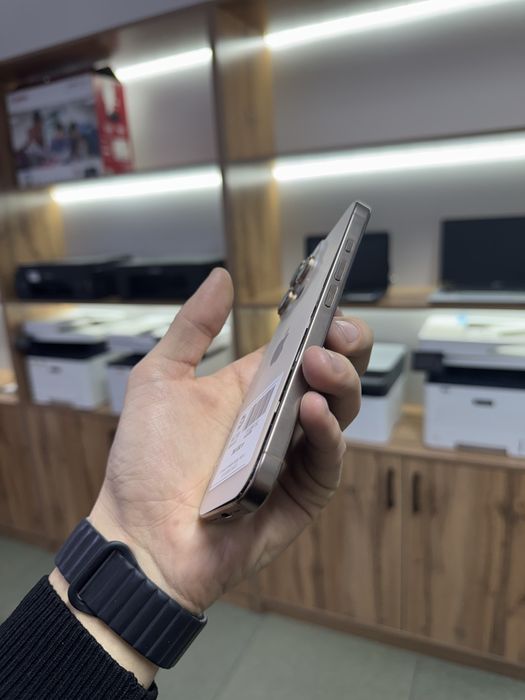 Apple iPhone 16 Pro Esim