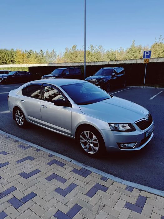 Продам диски с шинами R17