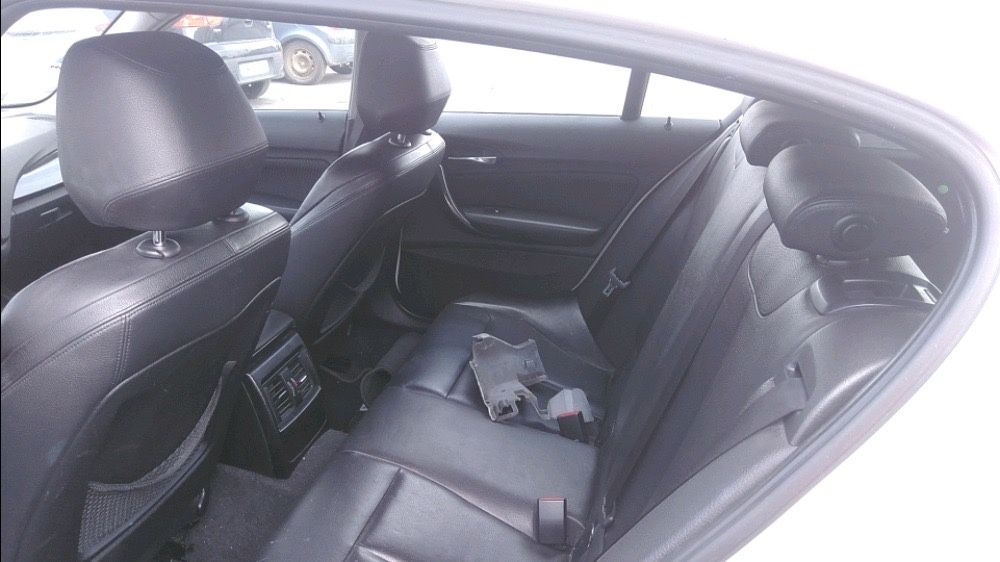 Bmw f20 118d 143hp x-drive НА ЧАСТИ ( бмв ф20 118хд 143 коня ръчка )