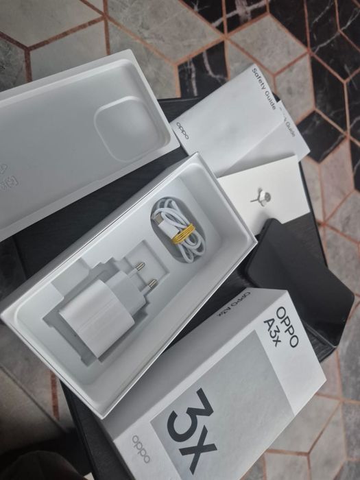 Продам телефон Oppo