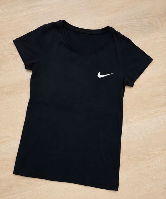 Tricouri damă Nike --sport casual