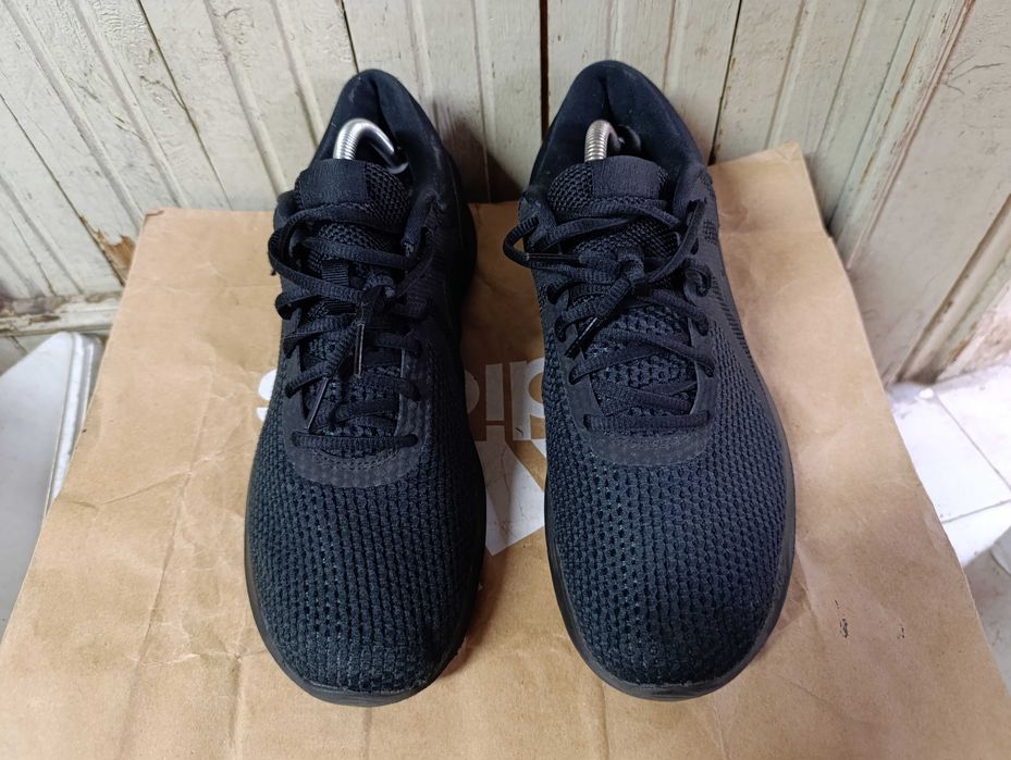 ''Nike Revolution 4 ''оригинални маратонки 45 номер