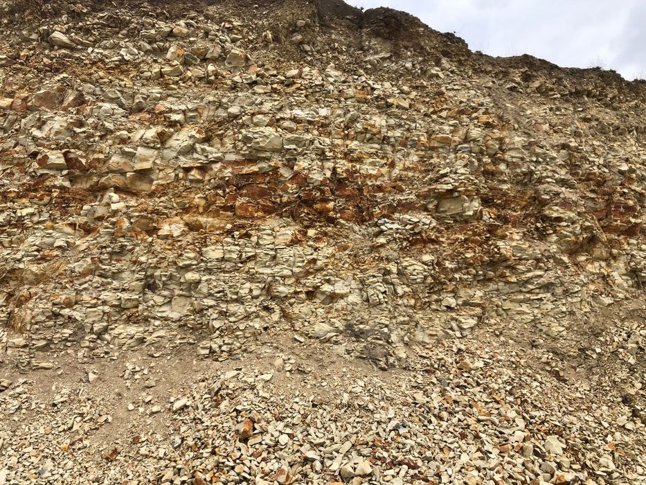 Опока вместо щебня для ремонта дорог